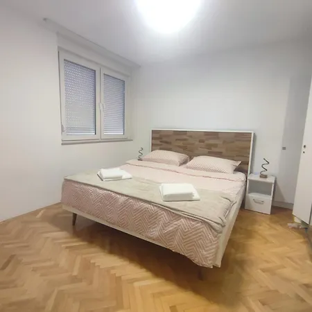 Apartment Mika