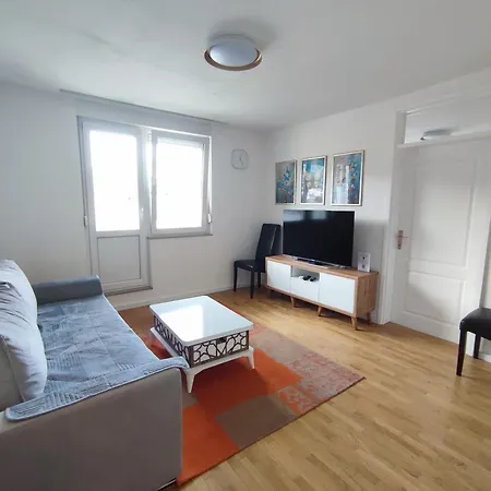 Mika Apartment